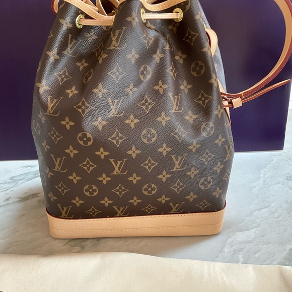 Sold New 2022 Louis Vuitton Noe - Picture 4 of 16